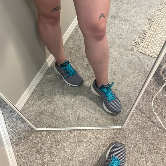 MIZUNO WAVE REBELLION size 7 women’s running shoe - Picture 8 of 9